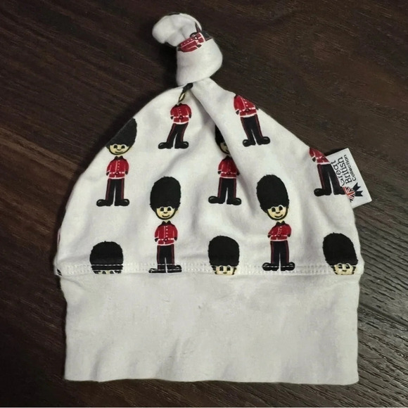Great British Collection King’s Royal guards infant baby hat - Picture 3 of 5